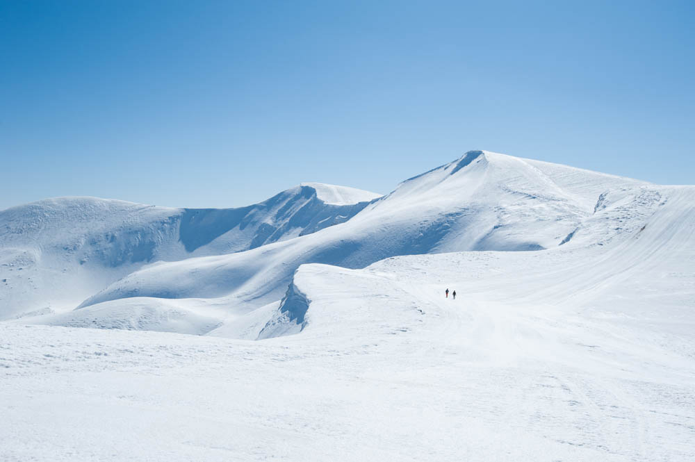Consejos para esquiar sobre nieve dura